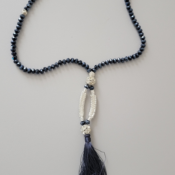 NECKLACE - Picture 2 of 3